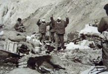 Indian soldiers surrender to Chinese forces during Sino-Indian War in 1962 | Wikimedia Commons file photo