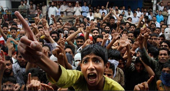 Mass protests in Kashmir