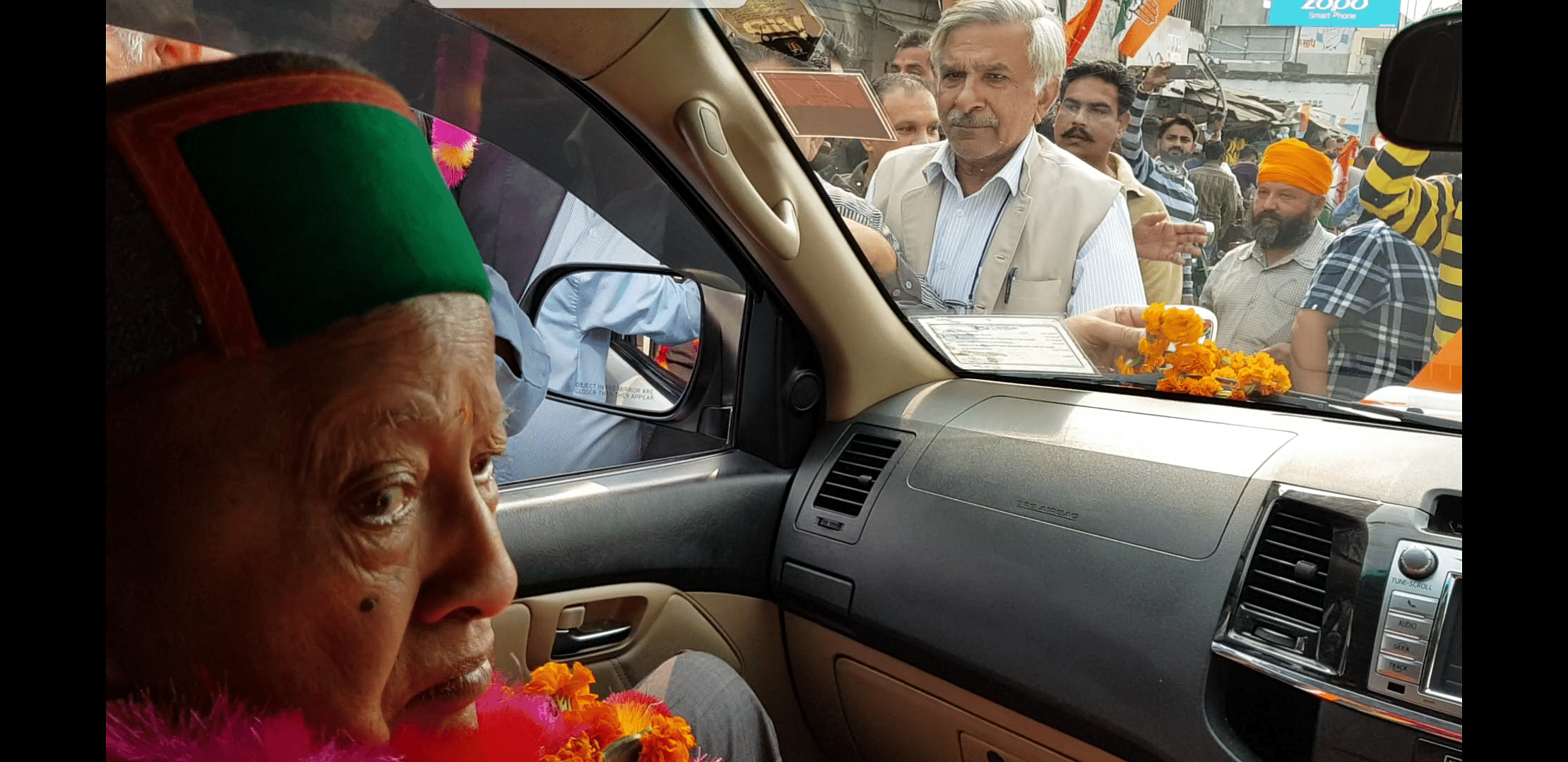 Virbhadra Singh while on the campaign trail in Himachal Pradesh