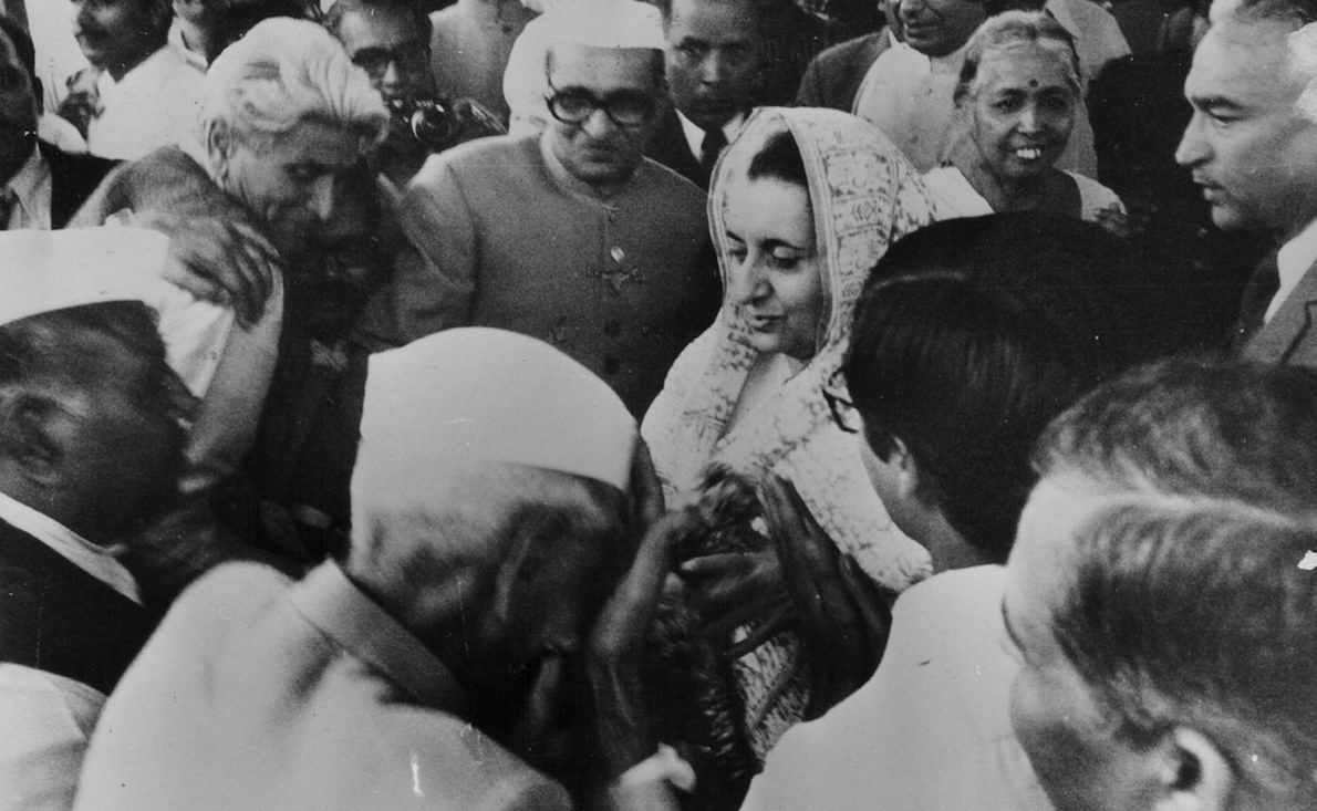 Indira Gandhi with supporters in the Congress