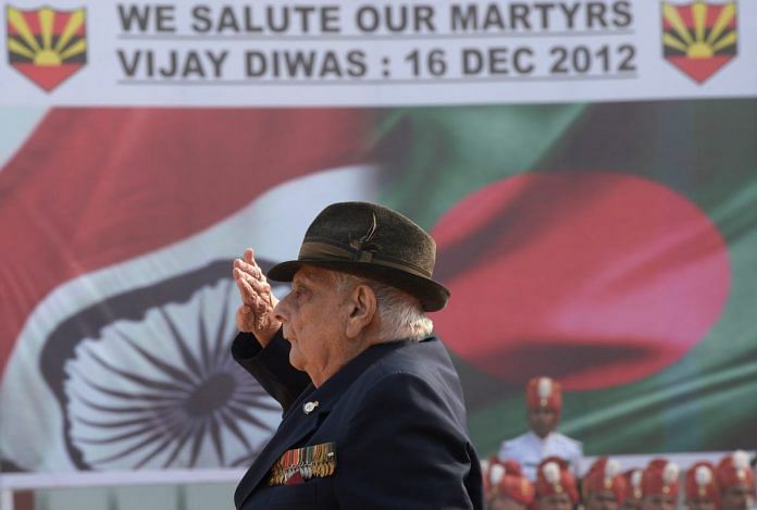 Lt. Gen Retd.) J.F.R saluting st a Vijay Diwas function