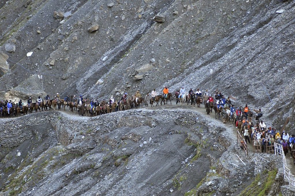 Hindu pilgrims seen on their way to the Amarnath cave