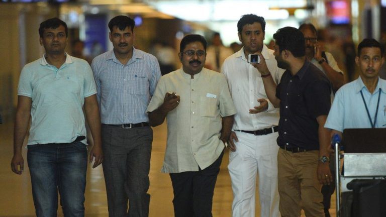 SC appoints adjudicator for Tamil Nadu MLA disqualification case