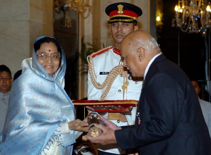 Former President Pratibha Devisingh Patil presenting Padma Vibhushan Award to Justice (Dr.) A.S. Anand