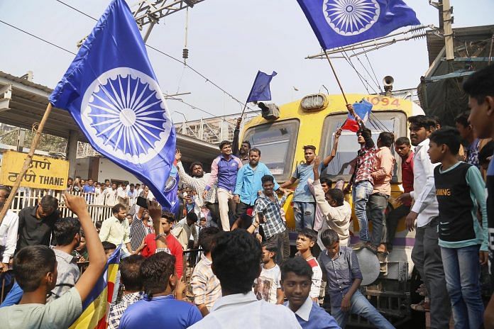 Dalit groups protesting during the Maharashtra Bandh | PTI