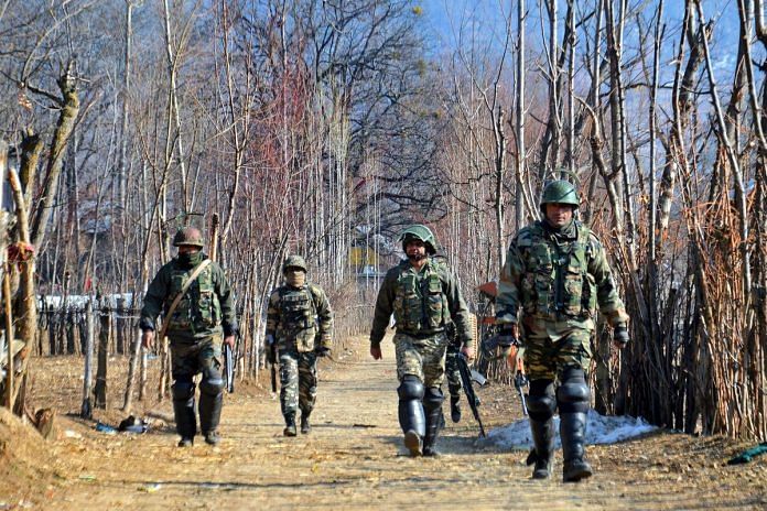 Indian Army personnel in Kashmir
