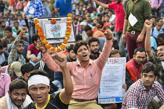 Students protest over alleged SSC paper leak