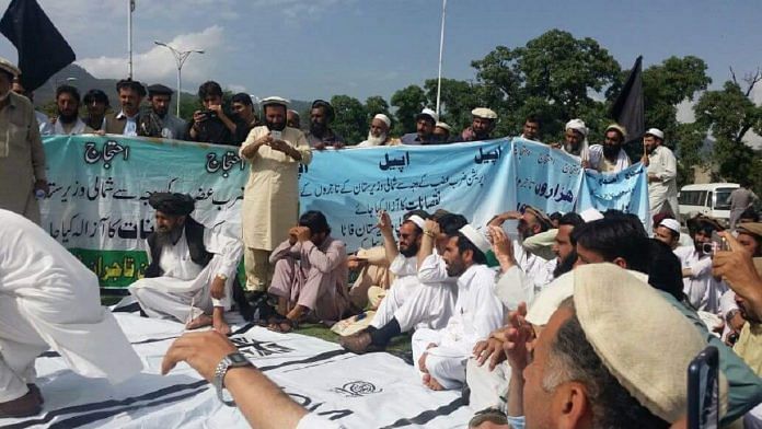 Pashtun traders from Wazirtistan protesting in Islamabad