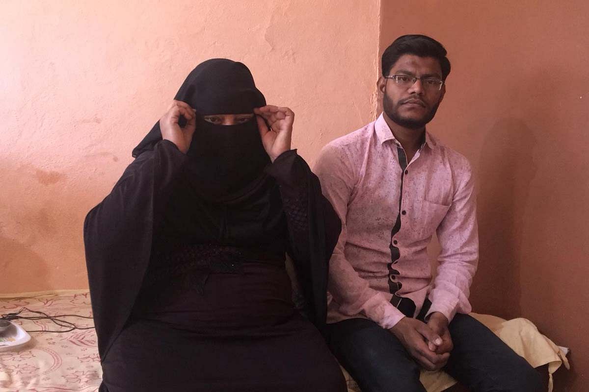 Mubina, wife of Aqeel Khilji, who was killed in the encounter by MP police. Next to her is Aqueel's son Jaleel Mohammed