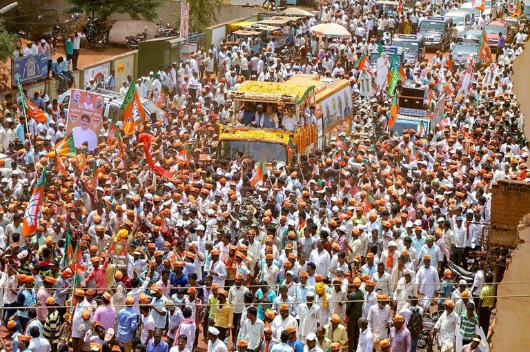 Who will the late deciders favour in Karnataka?