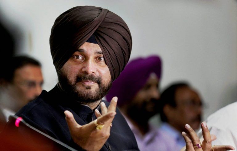 Pak army chief offers Guru Nanak peace corridor to Sidhu, BJP up in arms
