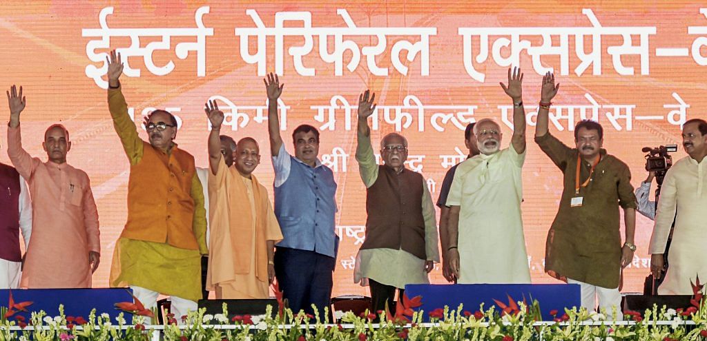 Prime Minister Narendra Modi with Nitin Gadkari, Yogi Adityanath, Manohar Lal Khattar and Ram Naik during inauguration of Eastern Peripheral Expressway (NH-II) | PTI