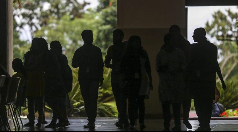 Indian universities prefer politicians over scientists & engineers when it comes to chairs