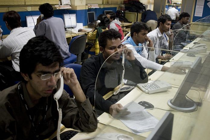 Call Centre operators in New Dehli, India