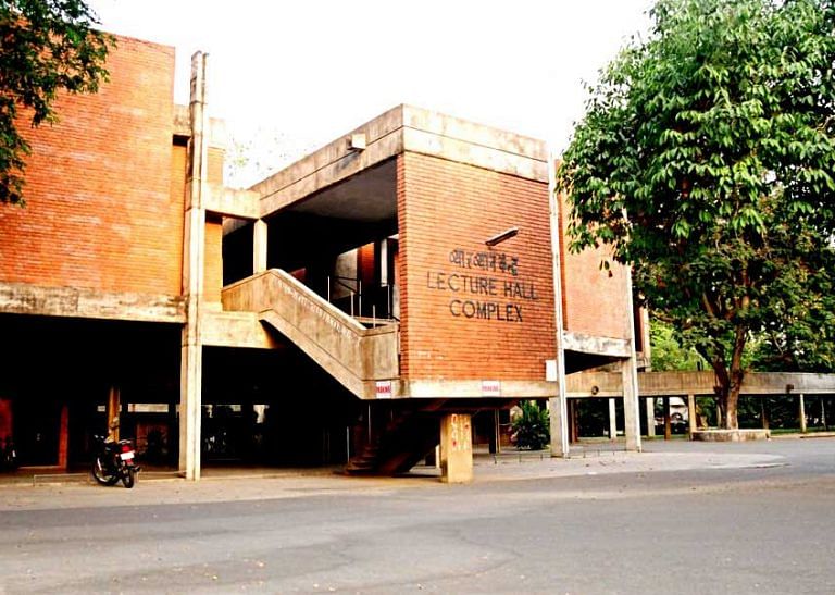 IITs reject proposal to scrap JEE Advanced, B.Tech courses will continue in all institutes