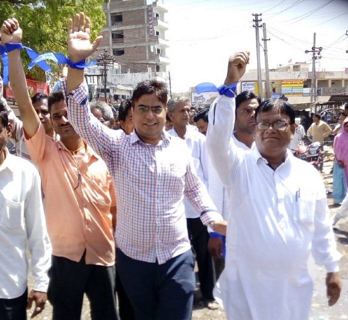 Protesters (above) marched for Dalits on 2 April, 2018, in Rajasthan | @VijayBadetia | Twitter