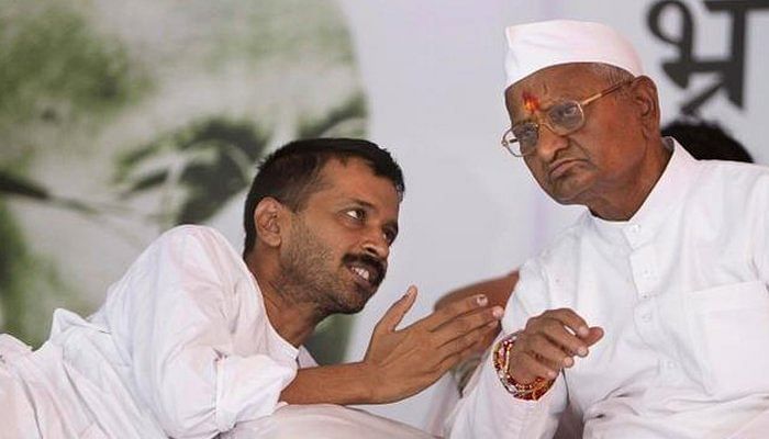 Arvind Kejriwal and Anna Hazare at the Ram Lila Maidan| Twitter