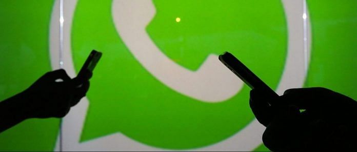 WhatsApp recently changed its interface to differentiate between original and forwarded content | Chris Ratcliffe/Bloomberg