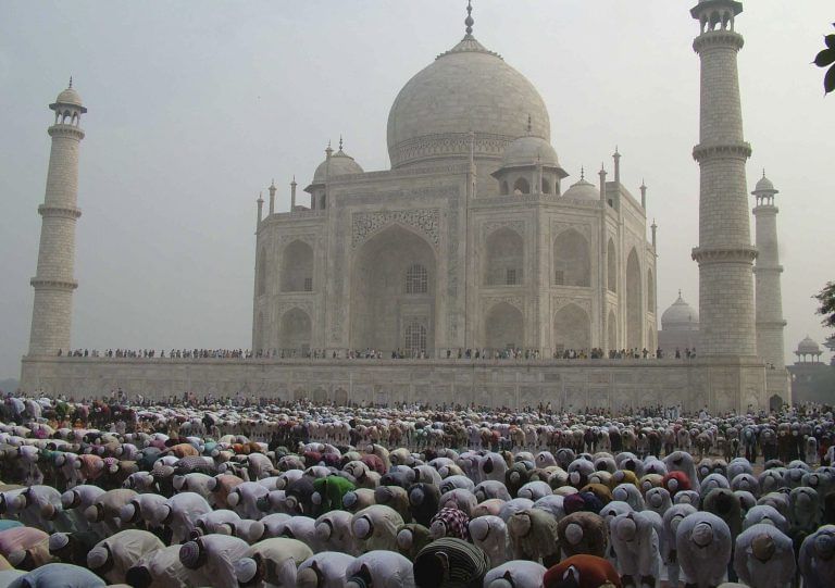 Politics over namaz inside historic Taj mosque likely to survive beyond 2019