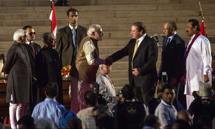 Narendra Modi greets Nawaz Sharif, Pakistan's in New Delhi, 2014 | Udit Kulshrestha/Bloomberg