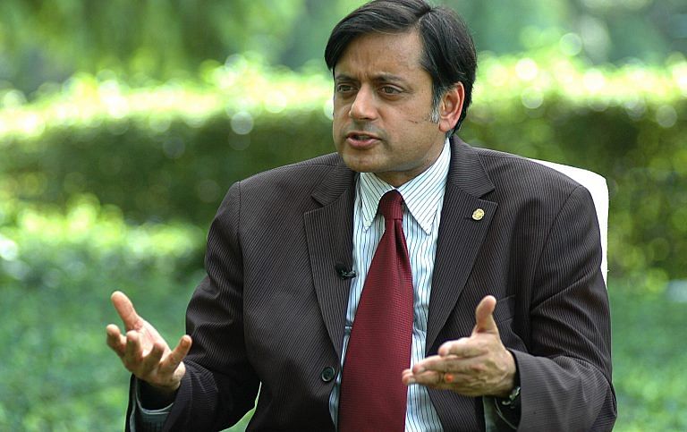 Sorry Shashi Tharoor, you can’t give a clean chit to L.K. Advani in Ayodhya violence