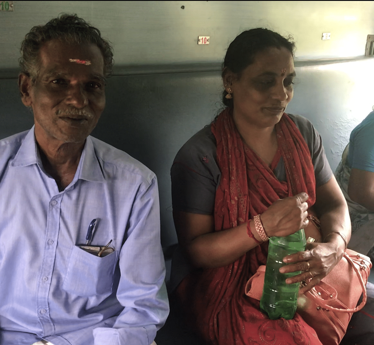 Shyamala (right), travelling with her extended family| Rohini Swamy/ThePrint.in