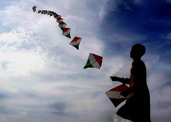 Boy flying kite on Independence Day | Commons