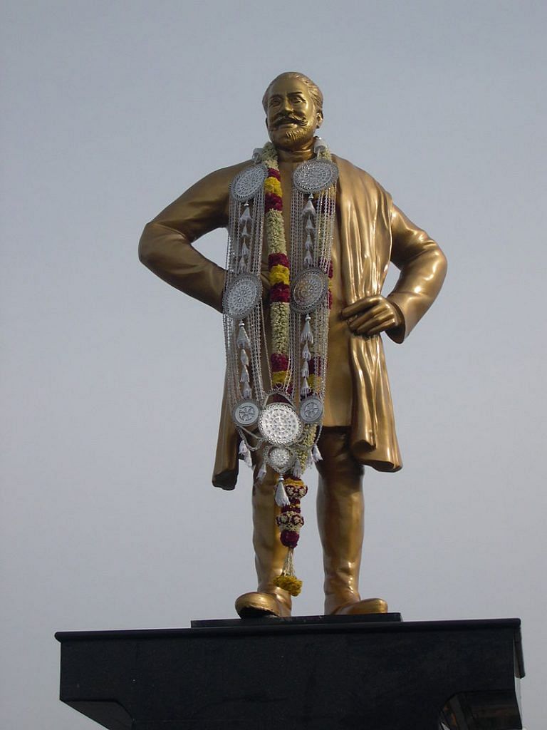 Statue of Sivaji Ganesan in Chennai | Commons