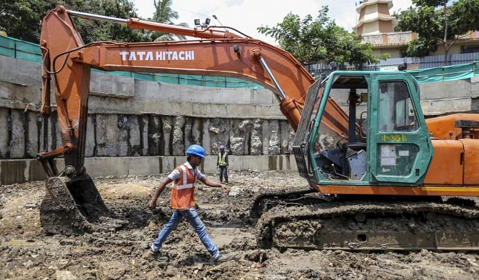 Operations at a Mumbai Metro Rail Corp. Tunnel Excavation Site