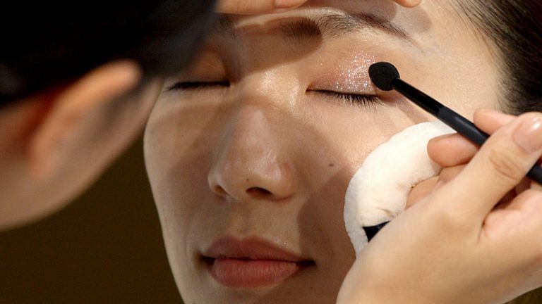 Deadly bugs found in 9 out of 10 makeup bags: UK study