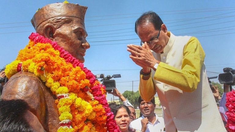 Congress caught napping as BJP & AAP pay tribute to former PM Lal Bahadur Shastri