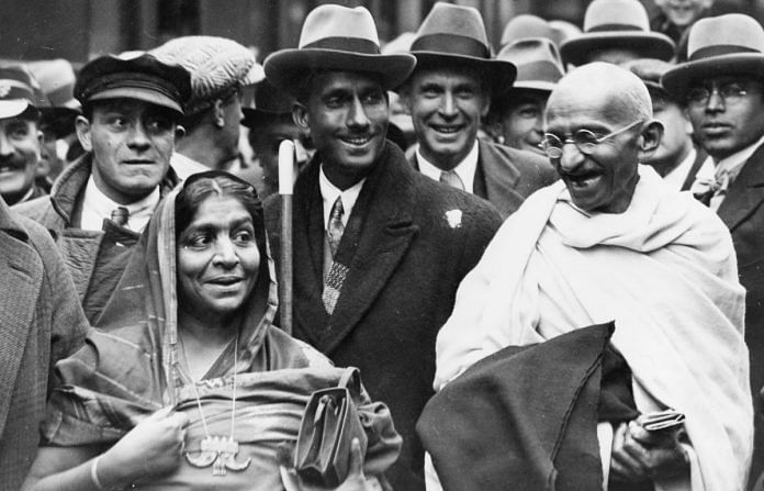 Mahatma Gandhi at Boulogne station with Sarojini Naidu