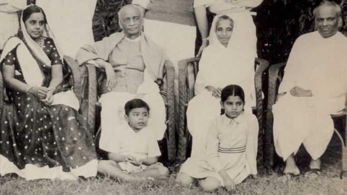 Sardar Patel with his family | Courtesy: Sardar Patel National Memorial, Ahmedabad