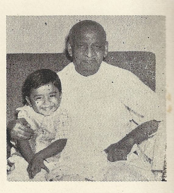 Sardar Patel with grandson Gautam | Courtesy: Sardar Patel National Memorial, Ahmedabad