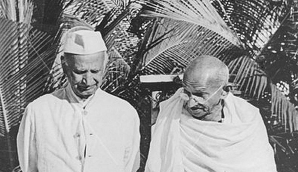 Mahatma Gandhi with Thakkar Bapa at Chennai, January 1946 | Urvish Kothari