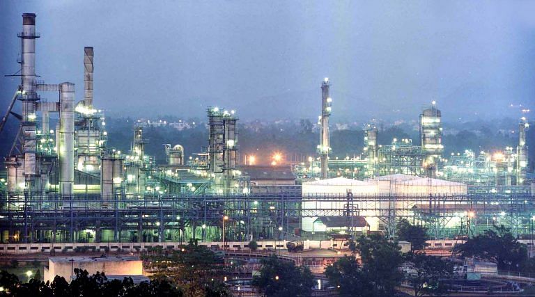 With Reliance halting imports, Venezuela’s oil crisis just got worse