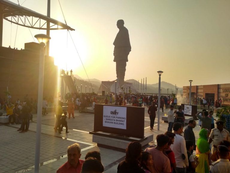 Crowds overwhelm Statue of Unity, expose teething issues at site
