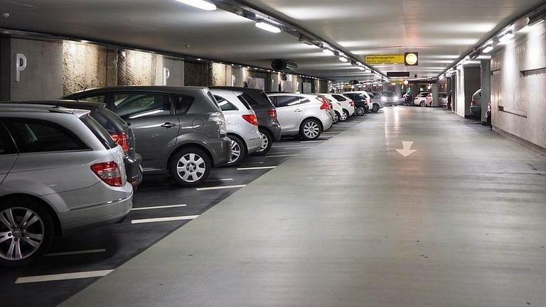 Lack of space hampers NGT’s drive to seize old diesel vehicles in Delhi