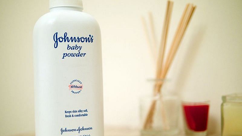 A new investigation has alleged that Johnson & Johnson was aware that its talc powders, contained cancer-causing asbestos