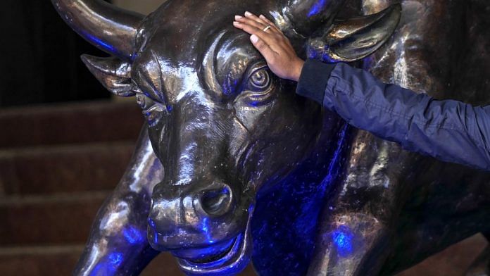 The bronze bull statue at the Bombay Stock Exchange | Dhiraj Singh/Bloomberg