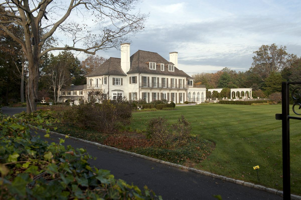 Home of Rajat Gupta and private Long Island Sound beach frontage, 2011 | Douglas Healey/ Bloomberg News