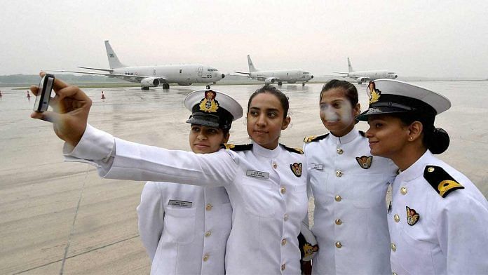 Representational image of female officers in Indian navy | YouTube