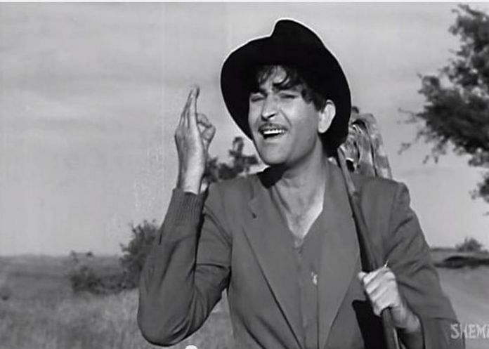 Raj Kapoor in a still from Shree 420 | Twitter