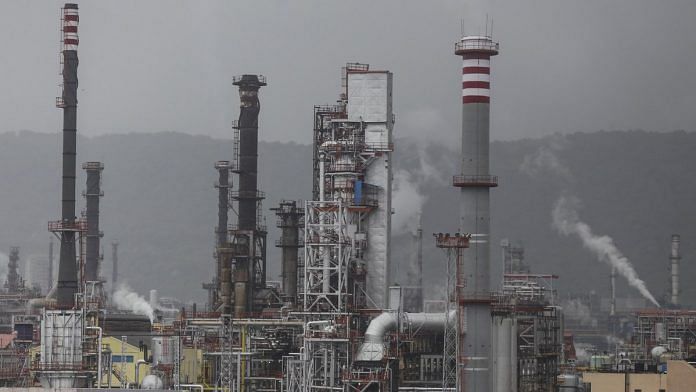 Bharat Petroleum Corp. refinery in Mumbai | Dhiraj Singh/Bloomberg