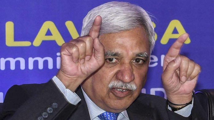Chief Election Commissioner Sunil Arora addresses a press conference after a review meeting with Bihar District Magistrates