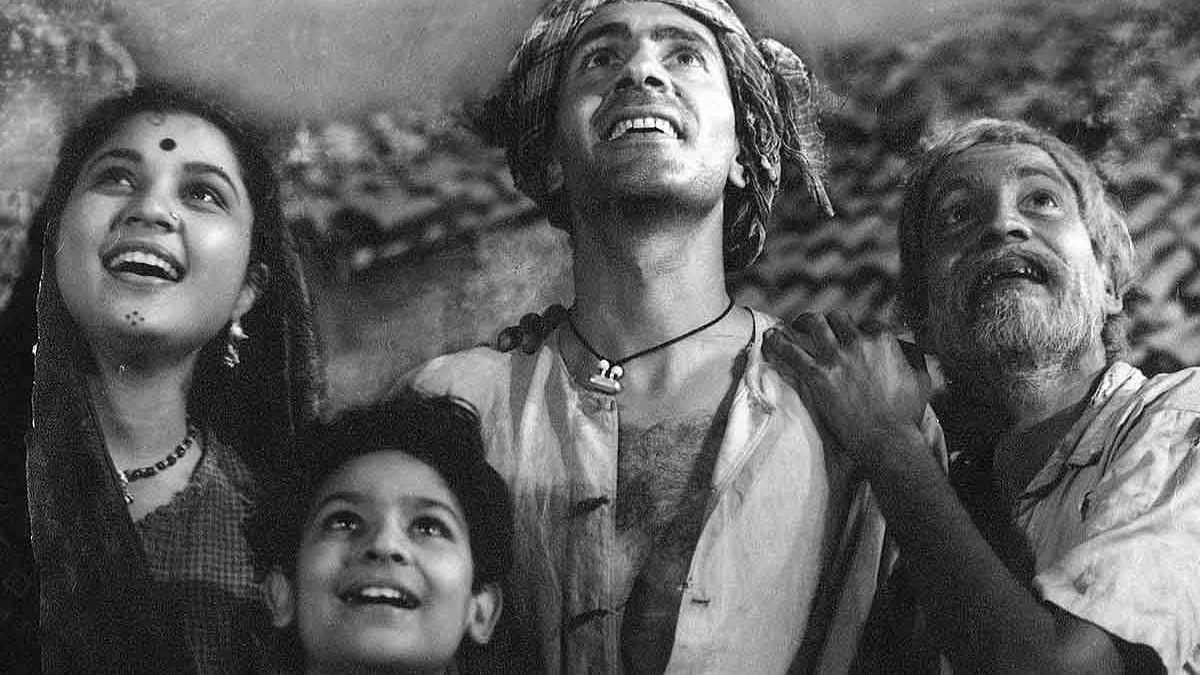 Do Bigha Zamin, the Bimal Roy classic that Bollywood should look at now more than ever