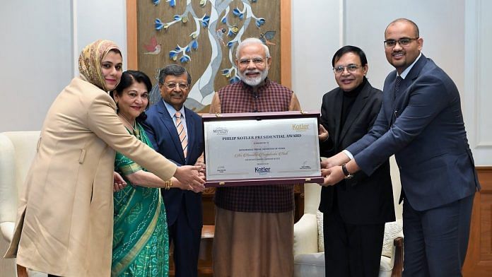 Prime Minister Narendra Modi receiving the Philip Kotler Presidential award | @PMOIndia/Twitter