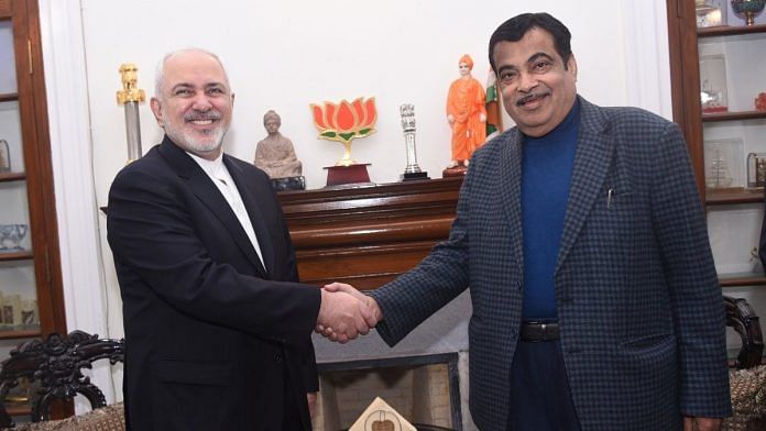 Iran foreign minister Javad Zarif with Union minister Nitin Gadkari | @nitin_gadkari/Twitter