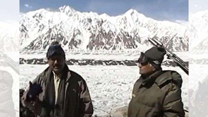 Shekhar Gupta with George Fernandes at Siachen | YouTube Screengrab