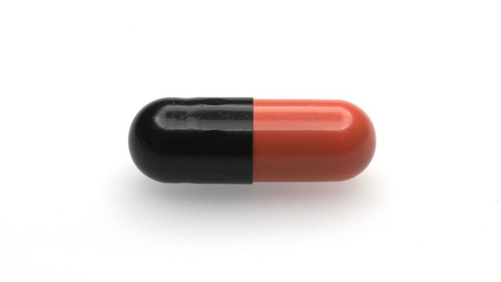 A single 500mg capsule of antibiotic medication of the penicillin class | Chris Ratcliffe / Bloomberg